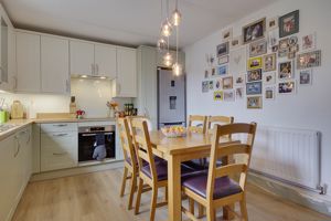 Kitchen/Diner- click for photo gallery